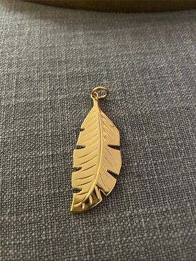 India Hicks Gold Feather Charm Pendant